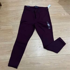 *NWT* GAP Burgundy Gap Favorite Jegging, Women's Size 6/28